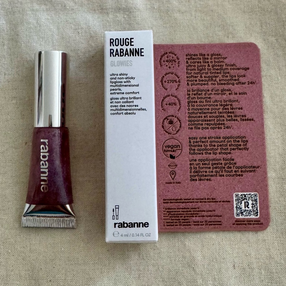 Rouge Rabanne Glossy Lip Shine in Viral (091)